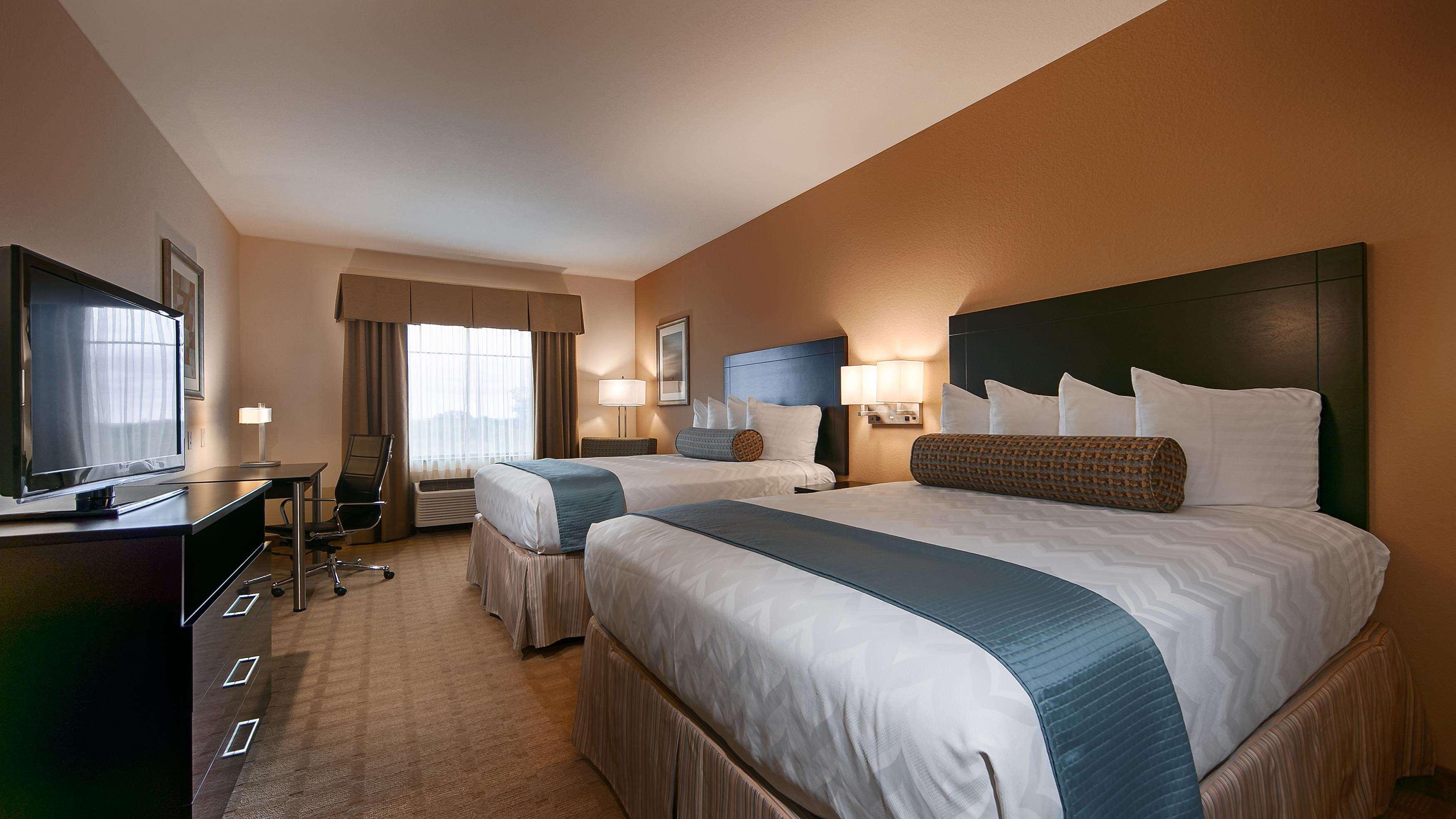 Best Western Plus Lytle Inn And Suites Bagian luar foto