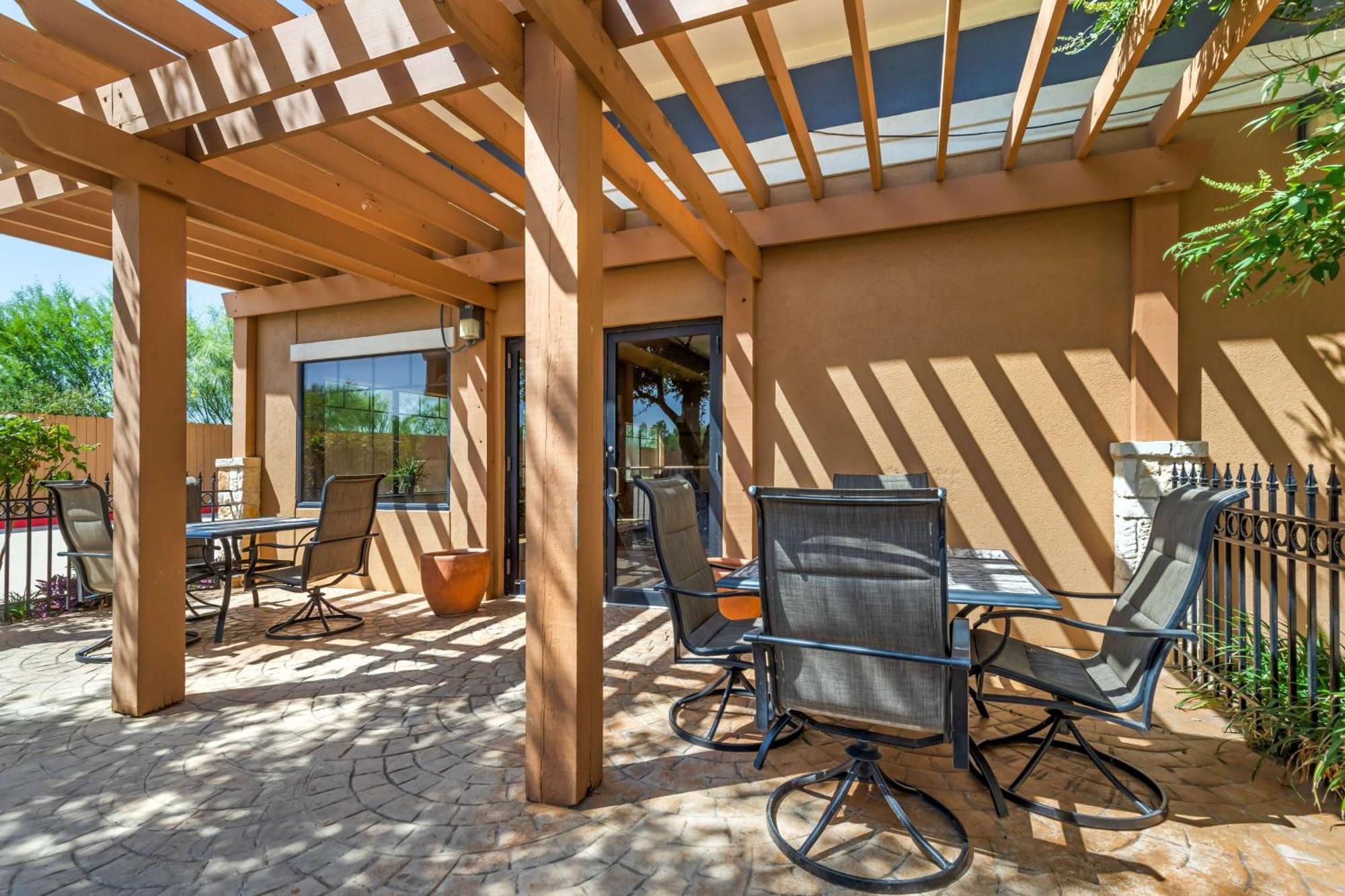 Best Western Plus Lytle Inn And Suites Bagian luar foto