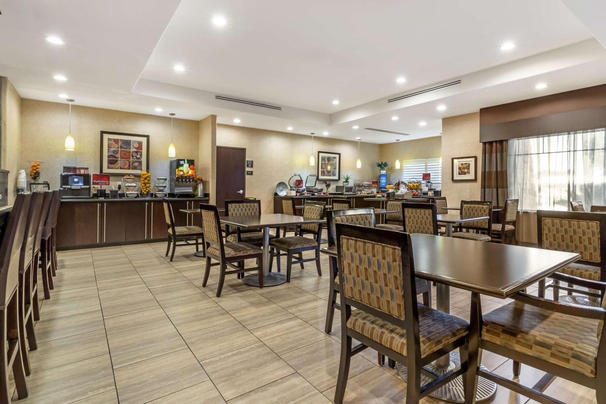 Best Western Plus Lytle Inn And Suites Bagian luar foto