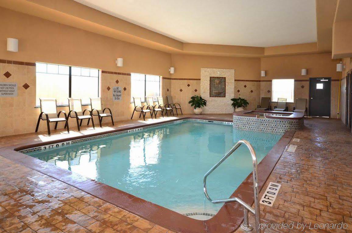 Best Western Plus Lytle Inn And Suites Bagian luar foto